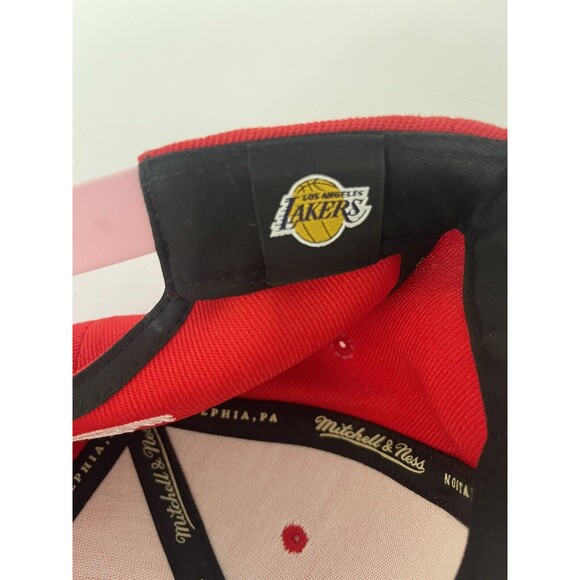 Los Angeles Lakers Hat Cap Snap Back Mens Red Mitchell & Ness NBA Basketball - Picture 5 of 7